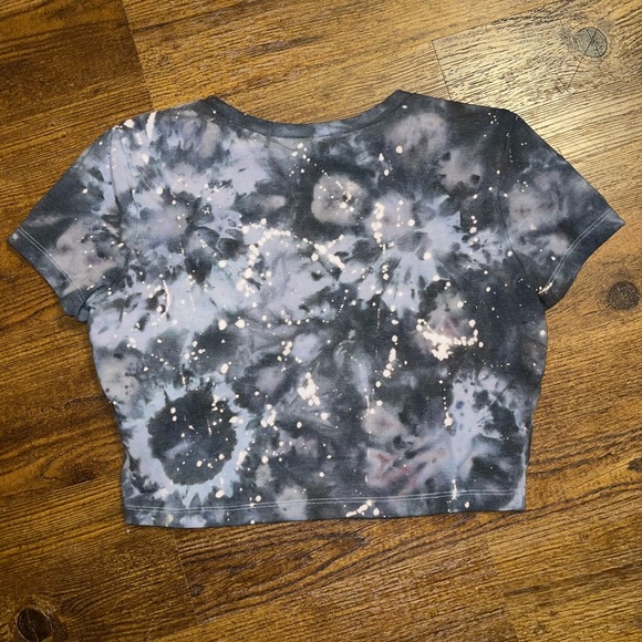 ⭐️Wild Fable “Life Of The Party” Purple & Gray Short Sleeve Crop Top Size L - Picture 3 of 9